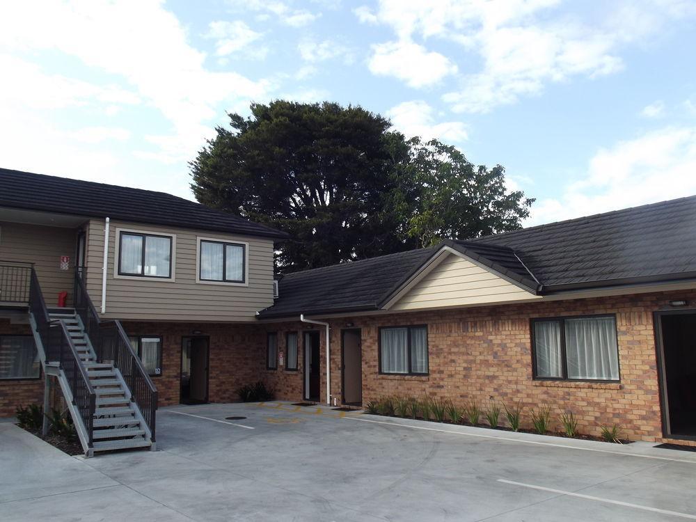 Arena Court Motel Hamilton Exterior photo